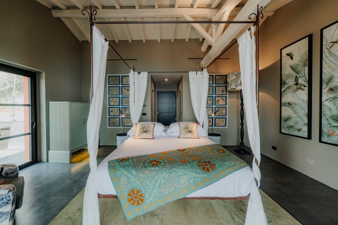 Prestige with private pool