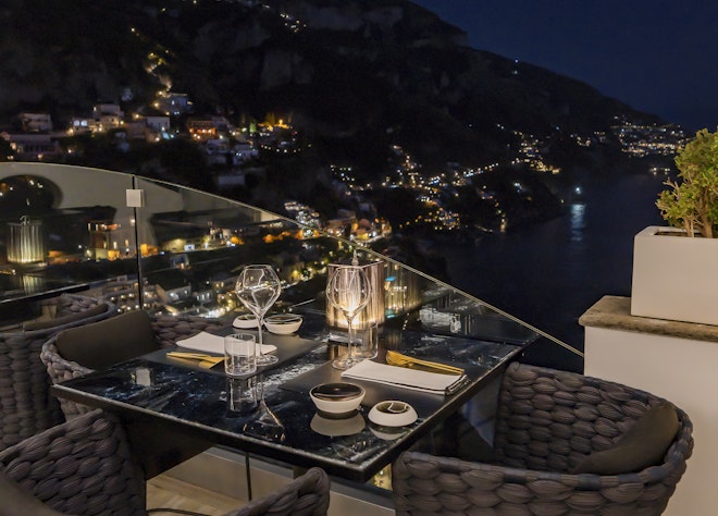 Gold Sky Bar & Restaurant