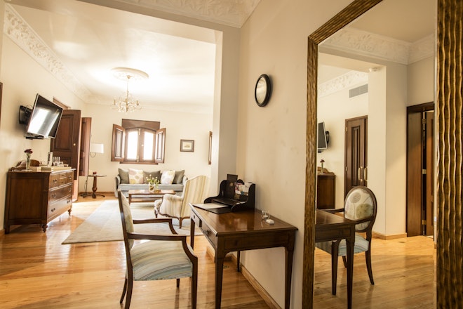 Master Suite - Living Area