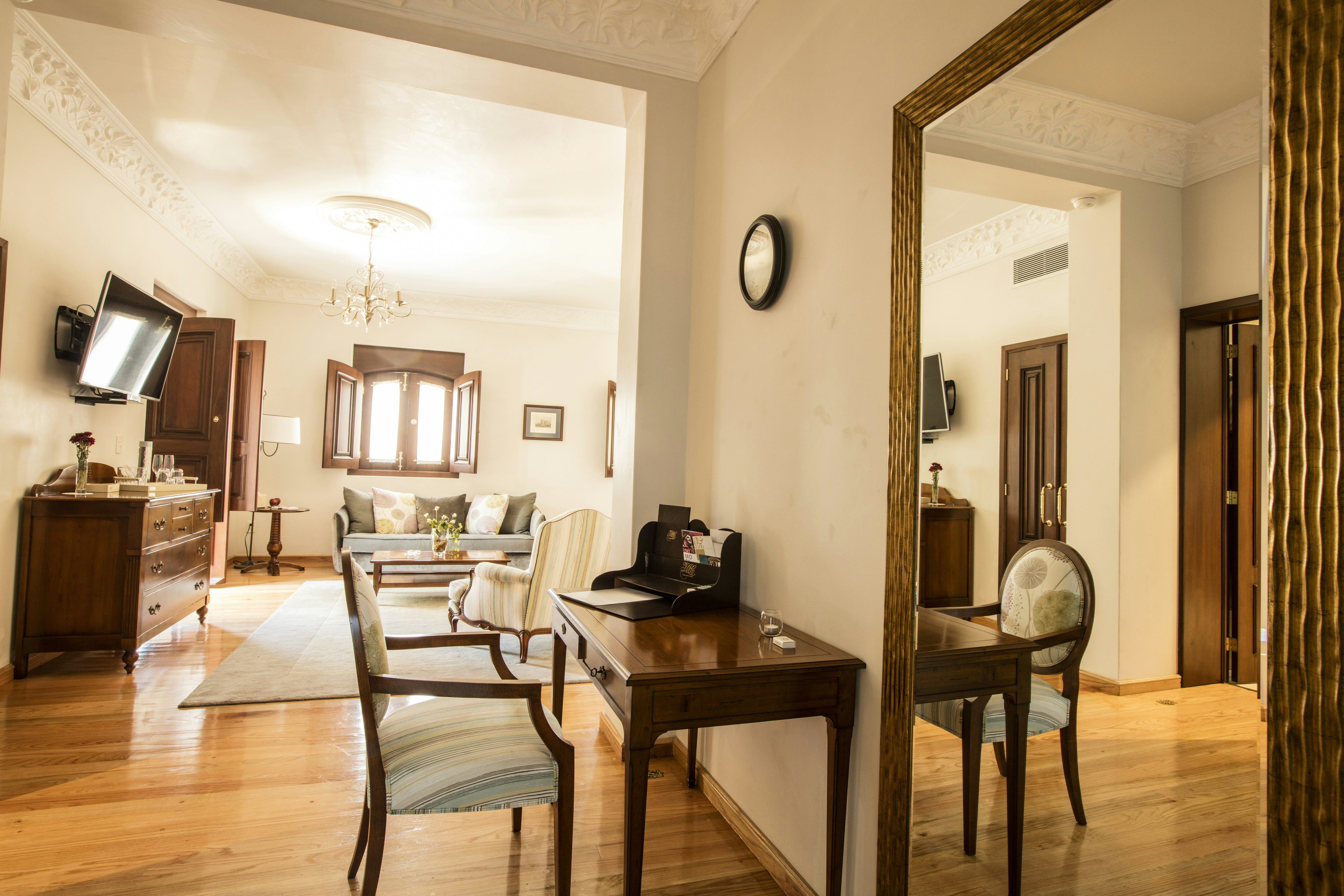 Master Suite - Living Area