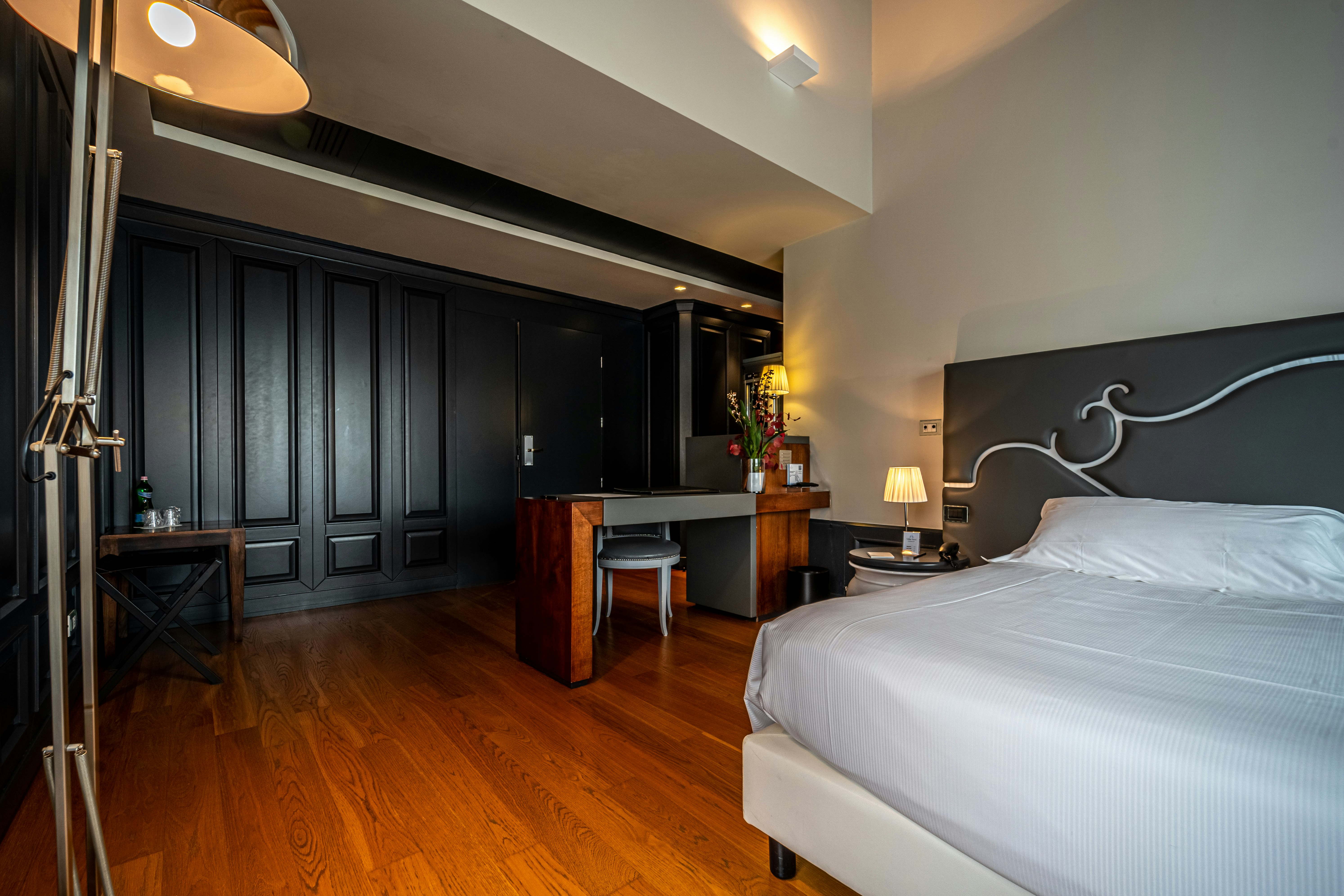 Deluxe Room - Bedroom