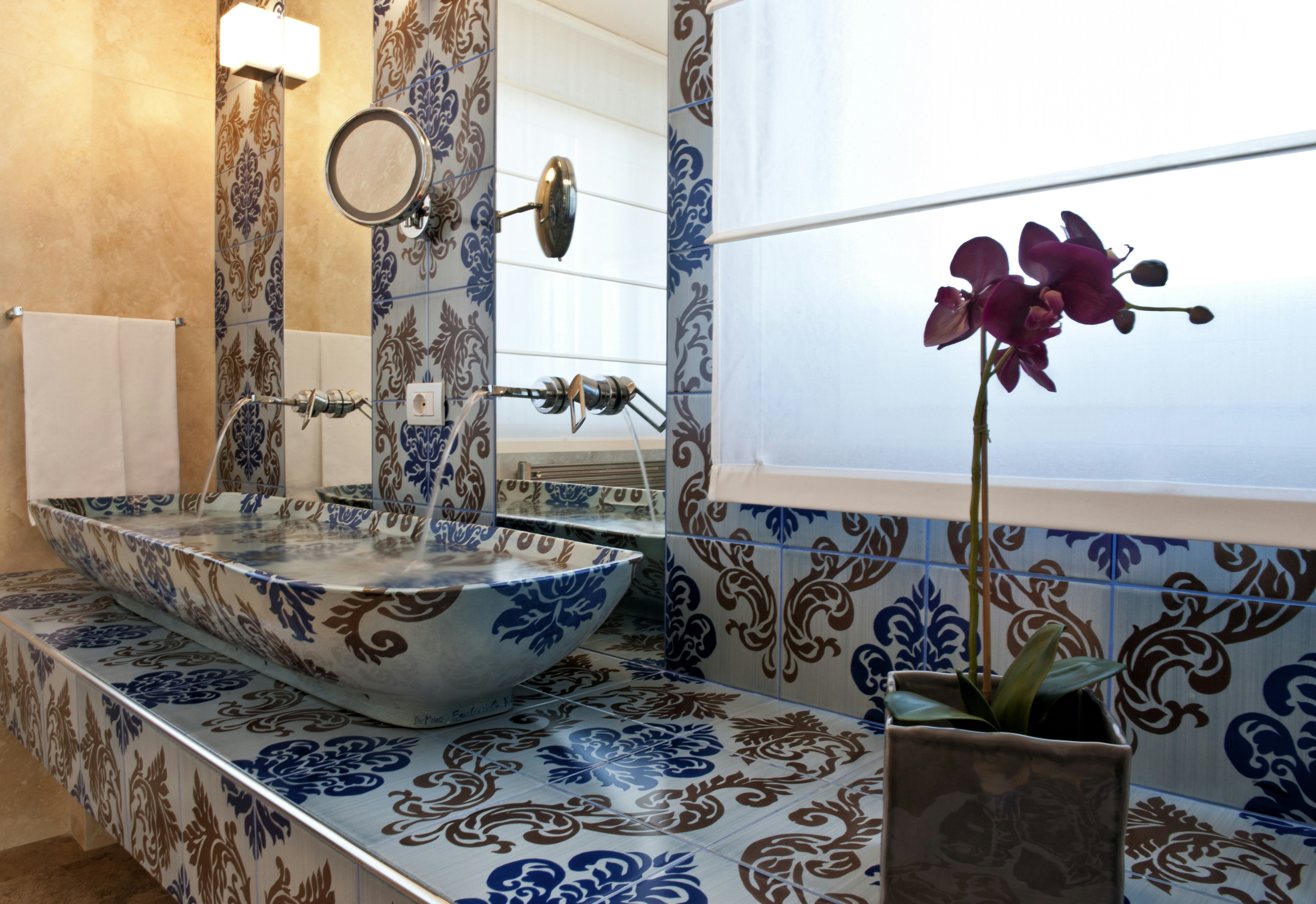 Deluxe Room - Bathroom