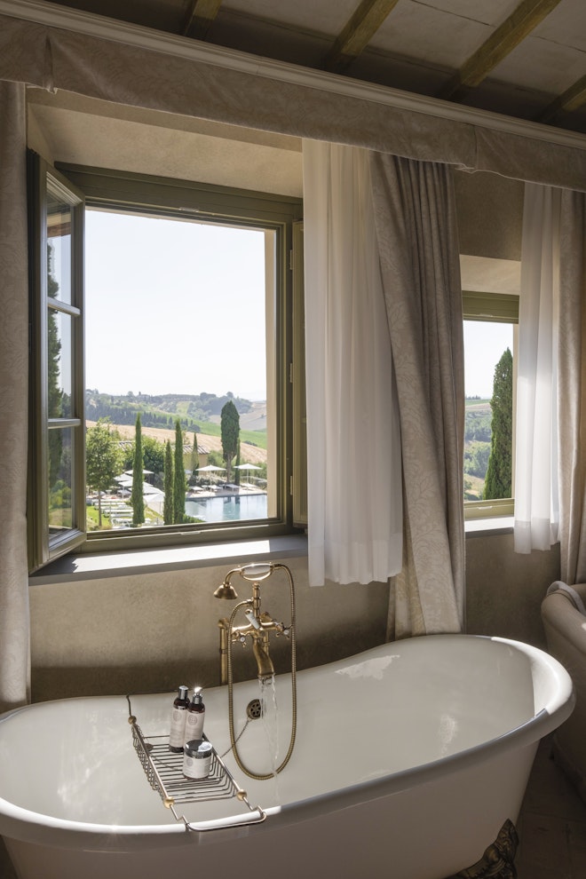Premium Suite - Bathtub
