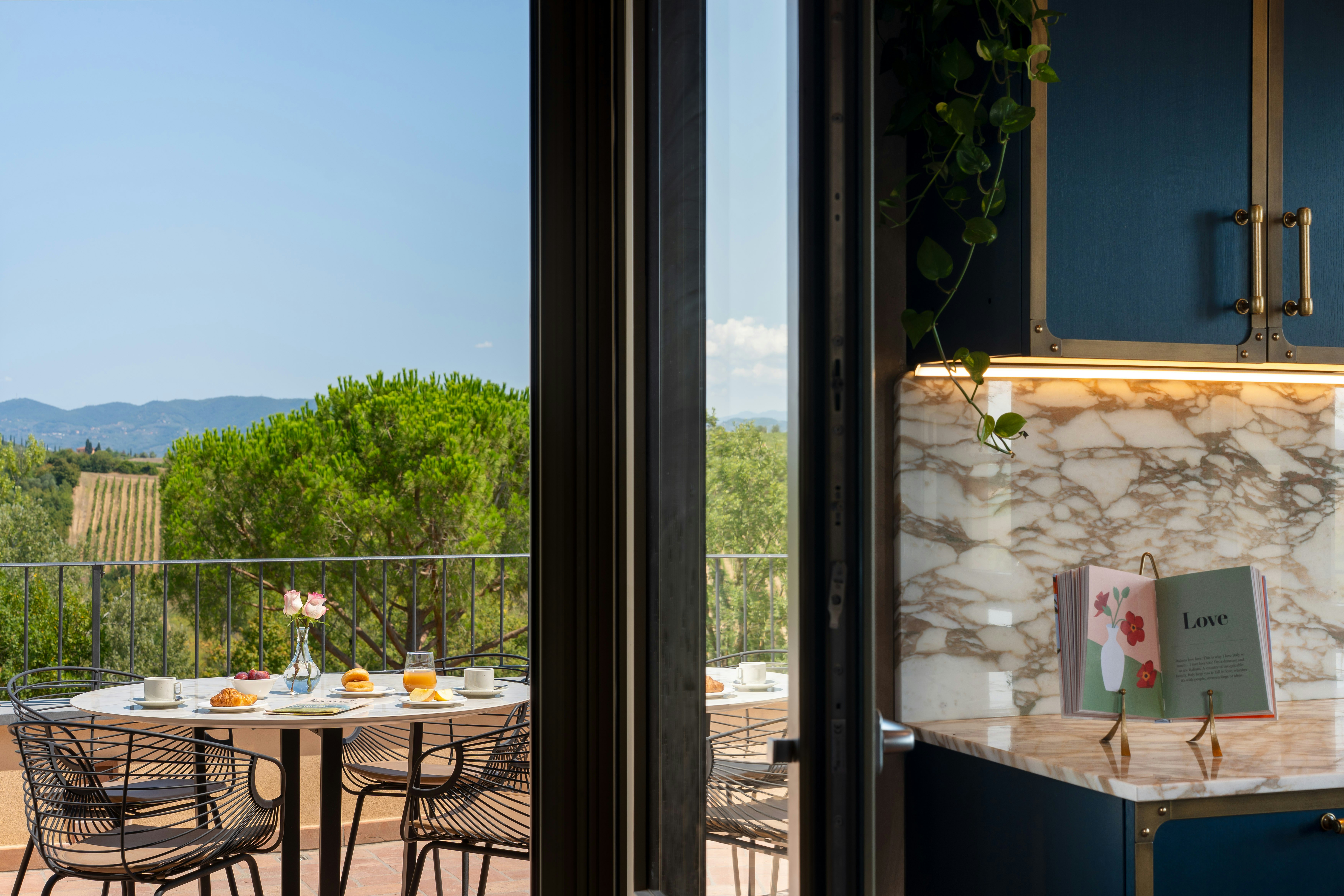 Castelforno Private Apartment Suite with Terrace - Terrace