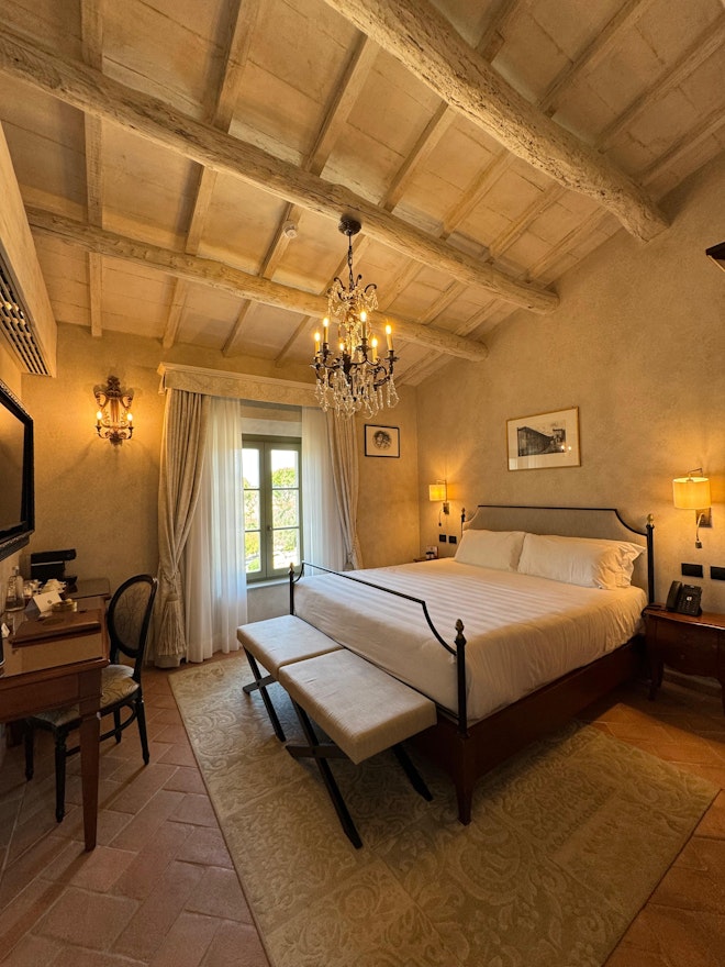 Classic Room - Bedroom