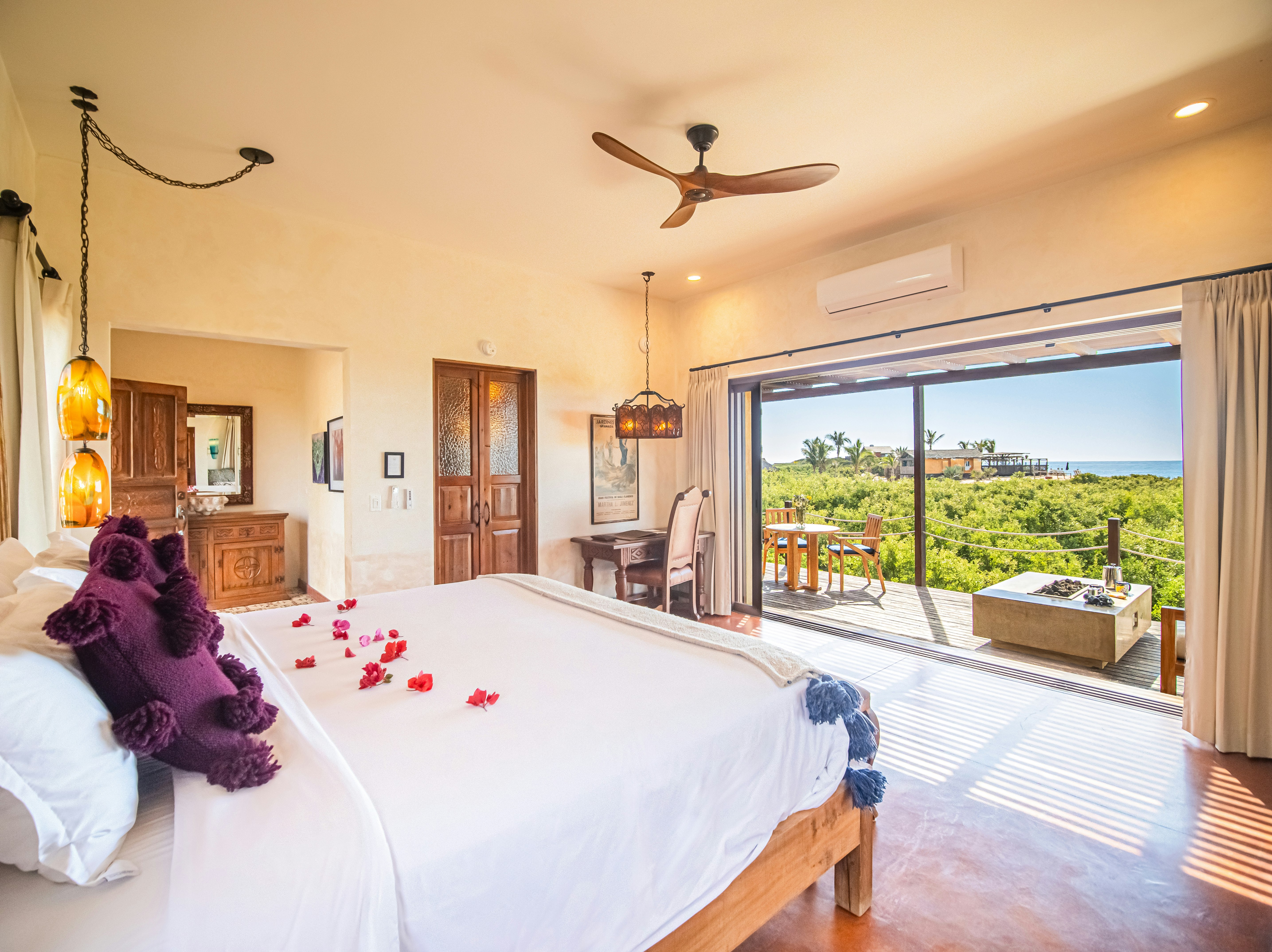 Beach View Bungalow King