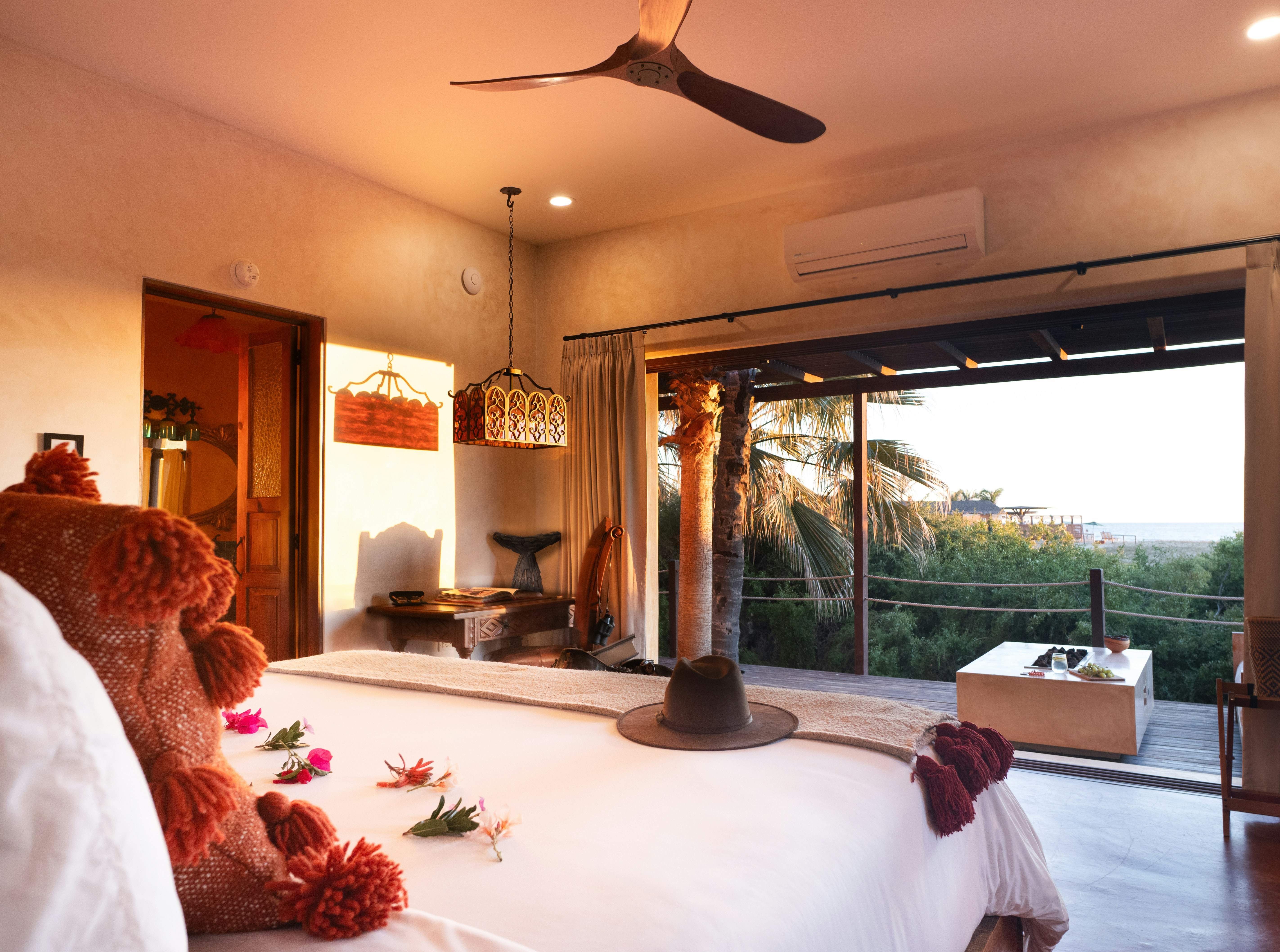 Beach View Bungalow King