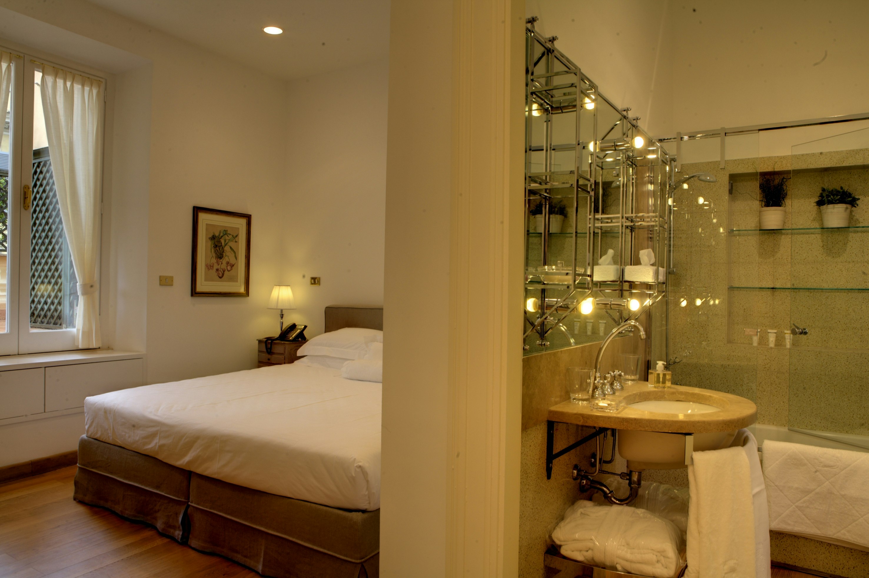 Spalletti Room and bathroom