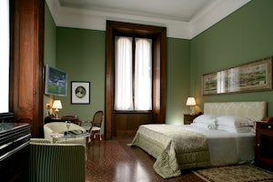 Grand Deluxe Suite - Bedroom