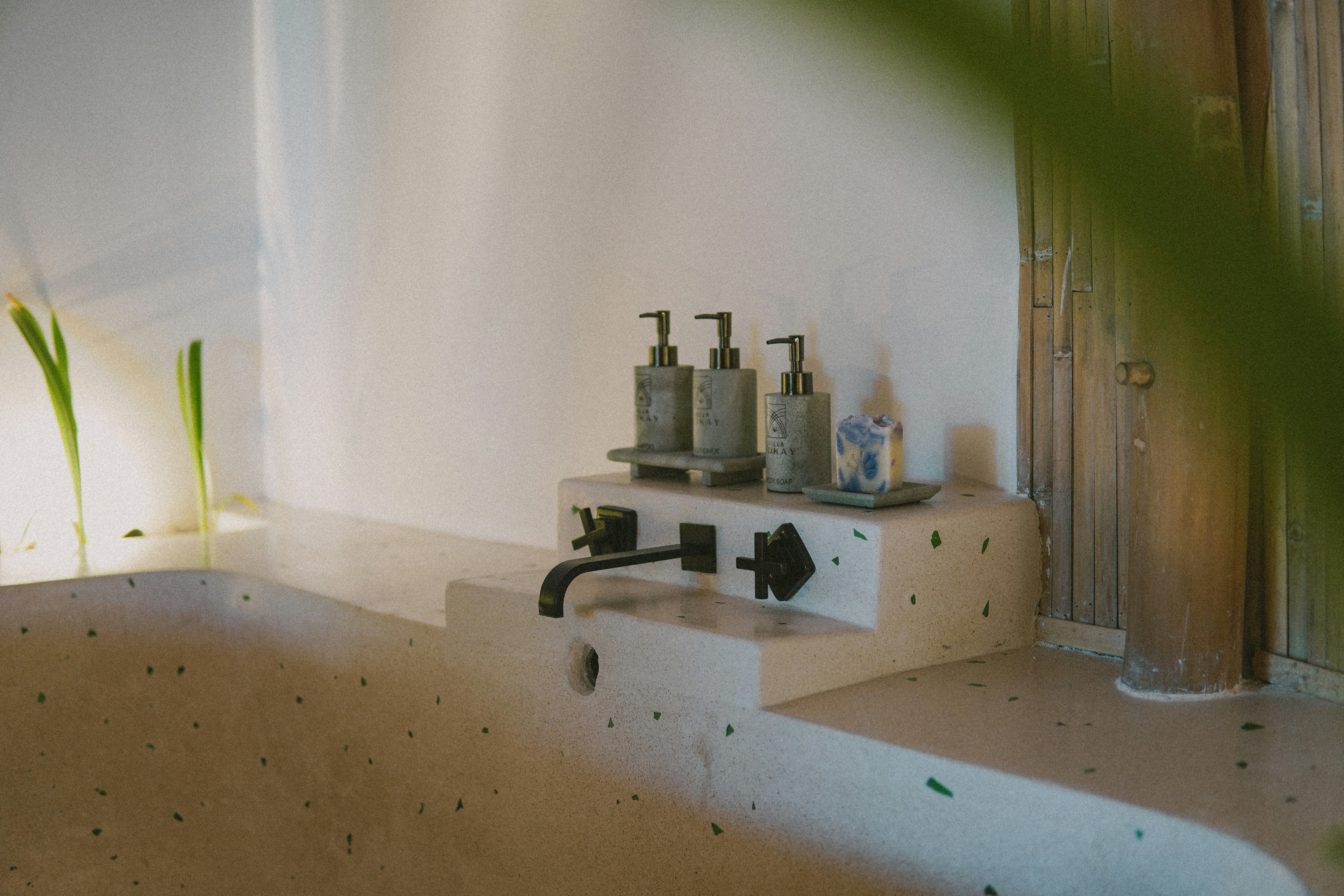 The Swell - Bathroom