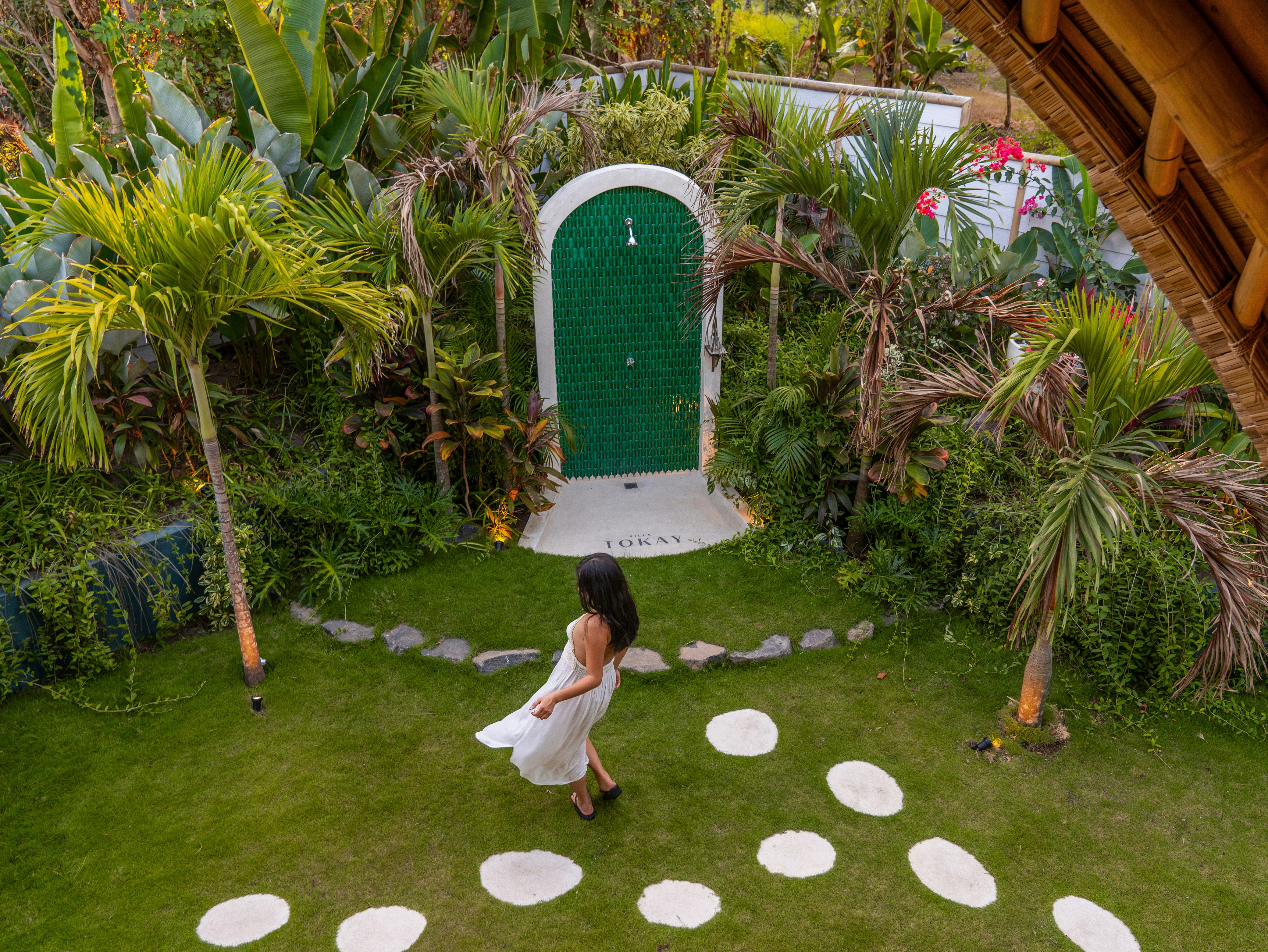 The Leaf - Garden & Outdoor Shower