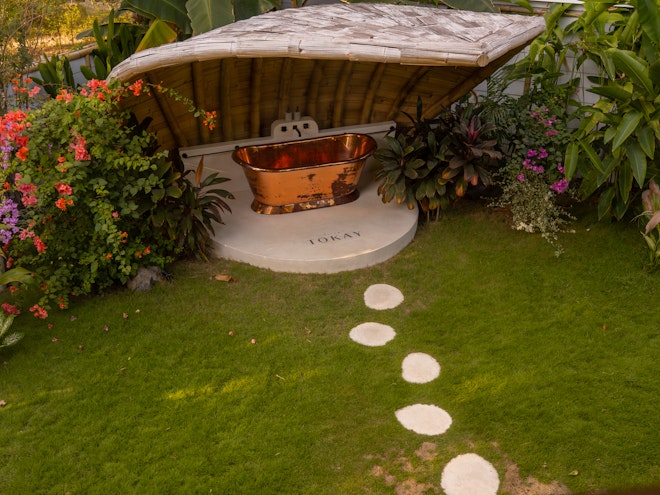 The Leaf - Garden & Outdoor Bathroom