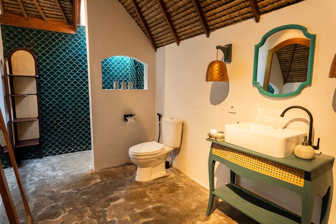 The Wave - Bathroom