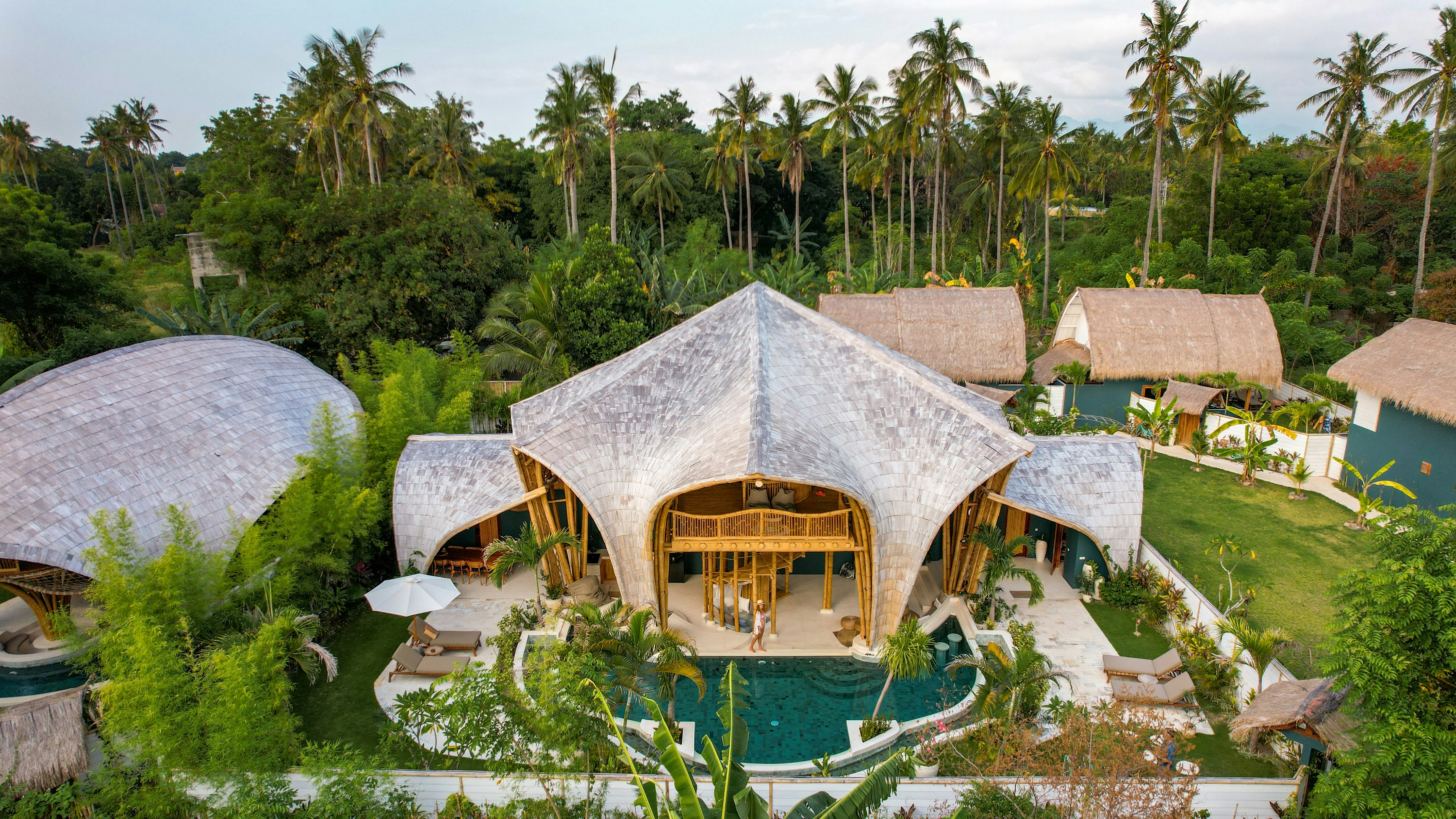 The Swell - Exterior