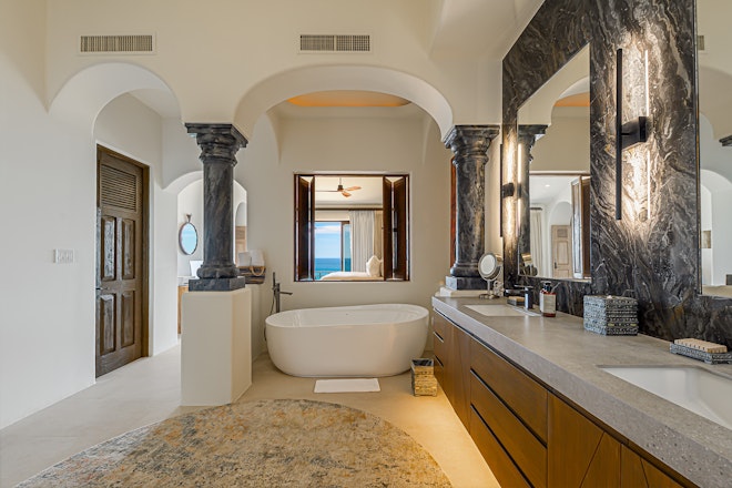 Casita 43 - Master Bathroom