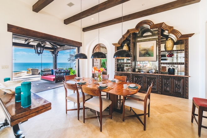 Espiritu 61 - Dining Area