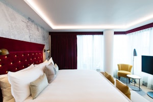 Deluxe Studio - Bedroom