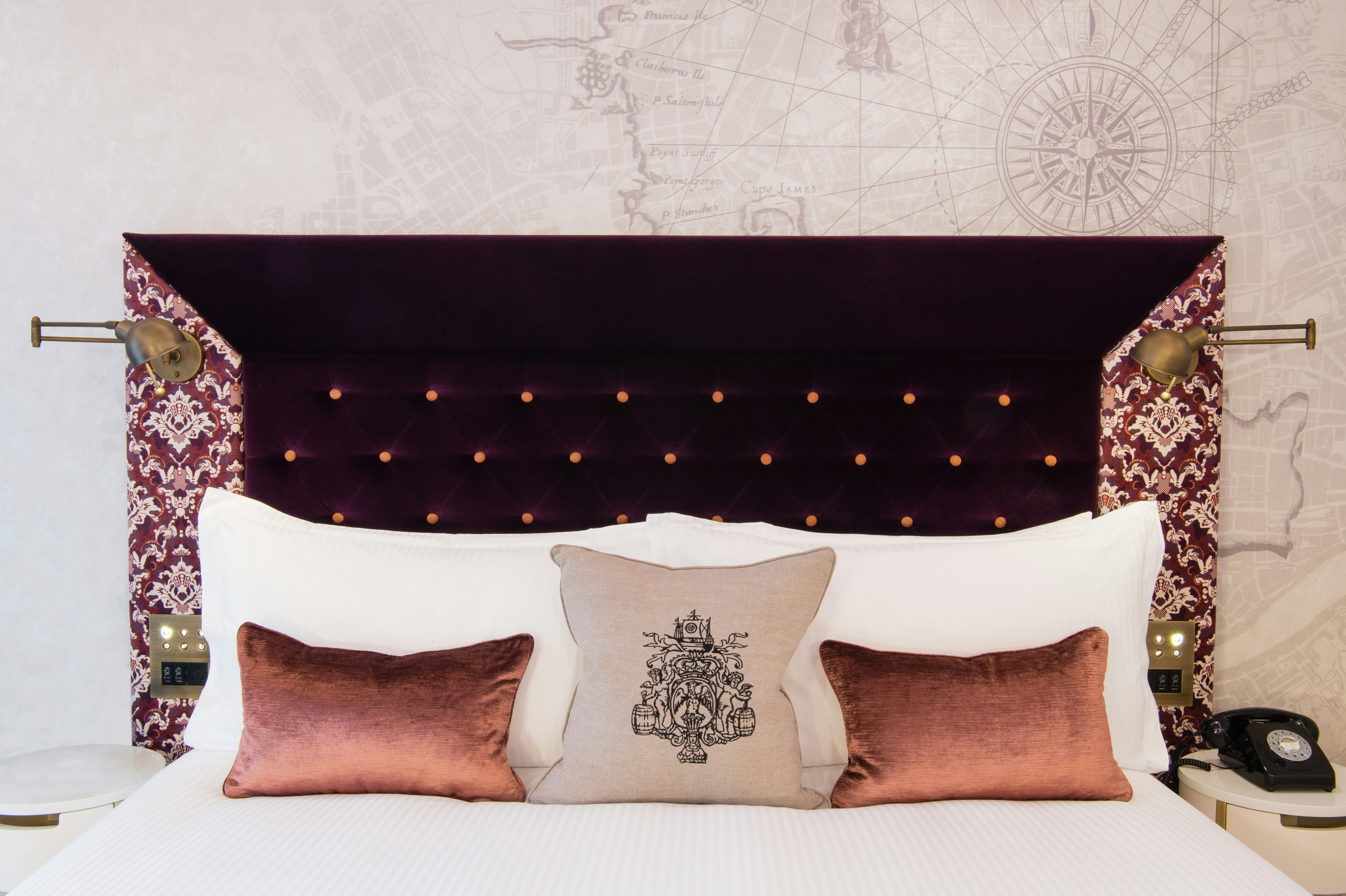 Deluxe Room - Room Details