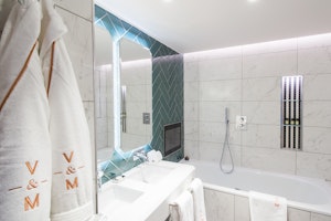 Studio Suite - Bathroom