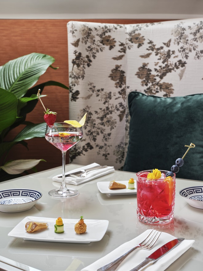 Hotel Bar