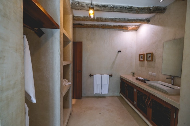 Family Two Bedroom Suite - Bathroom