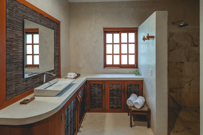 Family Two Bedroom Suite - Bathroom