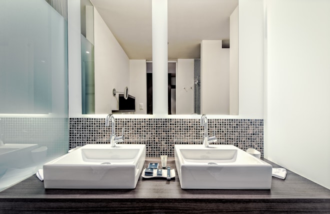 Double Wash Basin