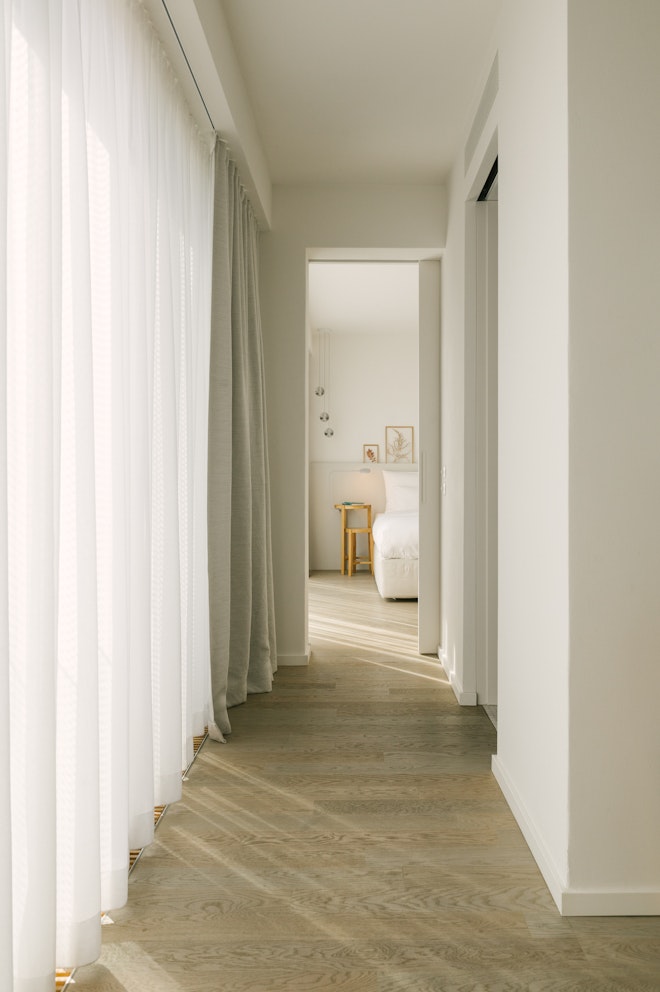 Suite - Corridor