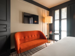 Medium Room - Bedroom