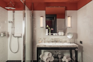 Club Suite - Bathroom