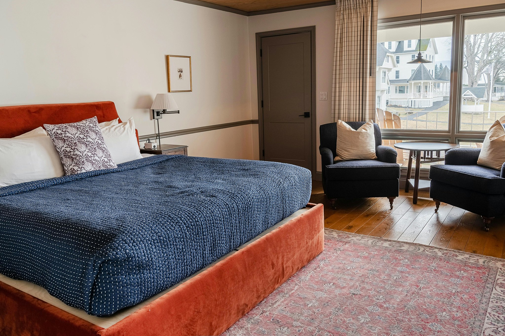 Windham View King W Balcony