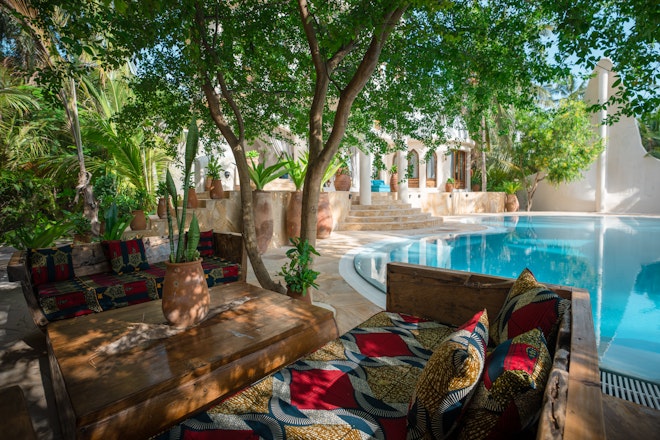 Villa Nyota - Terrace with Pool