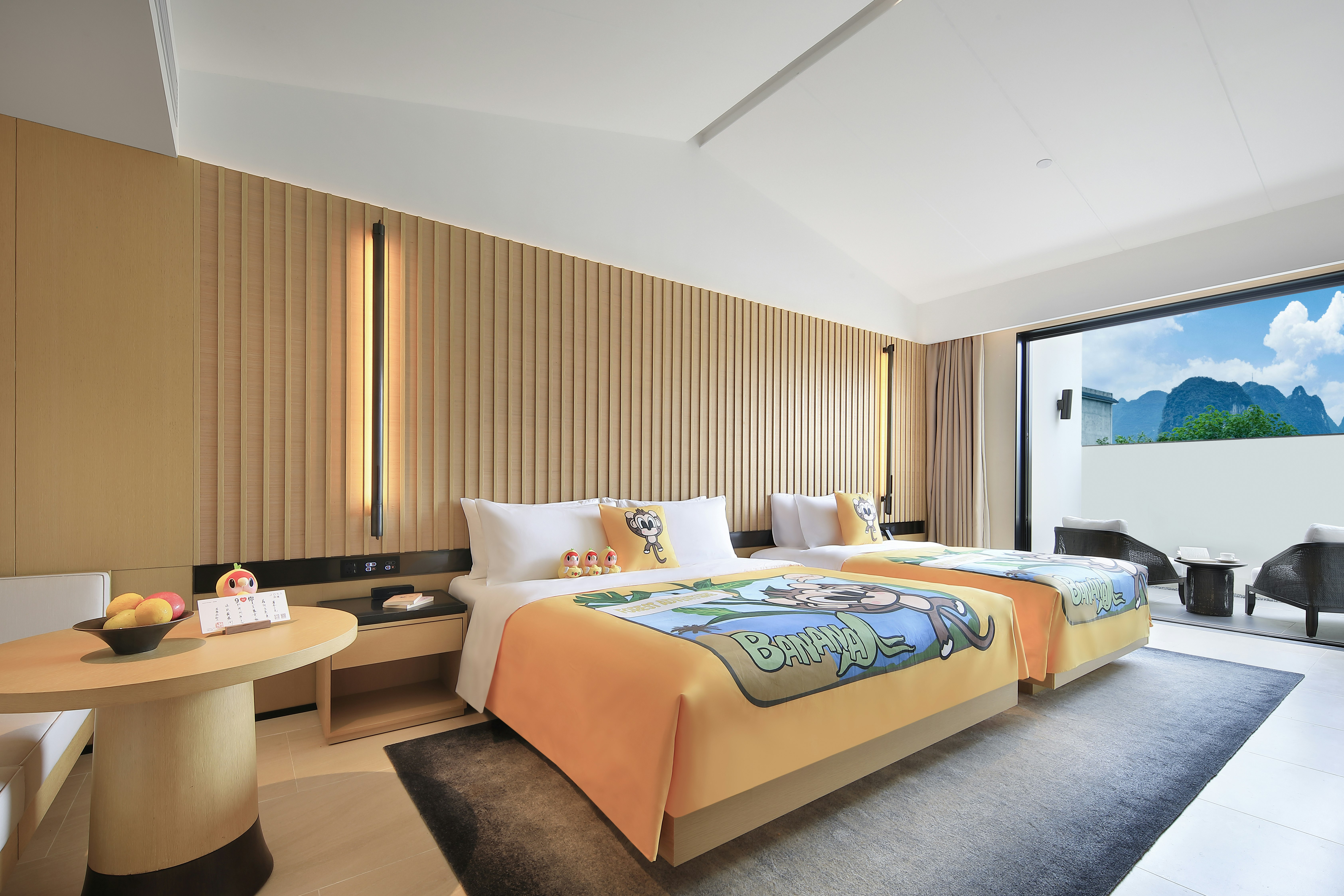 Courtyard Family Room Interior