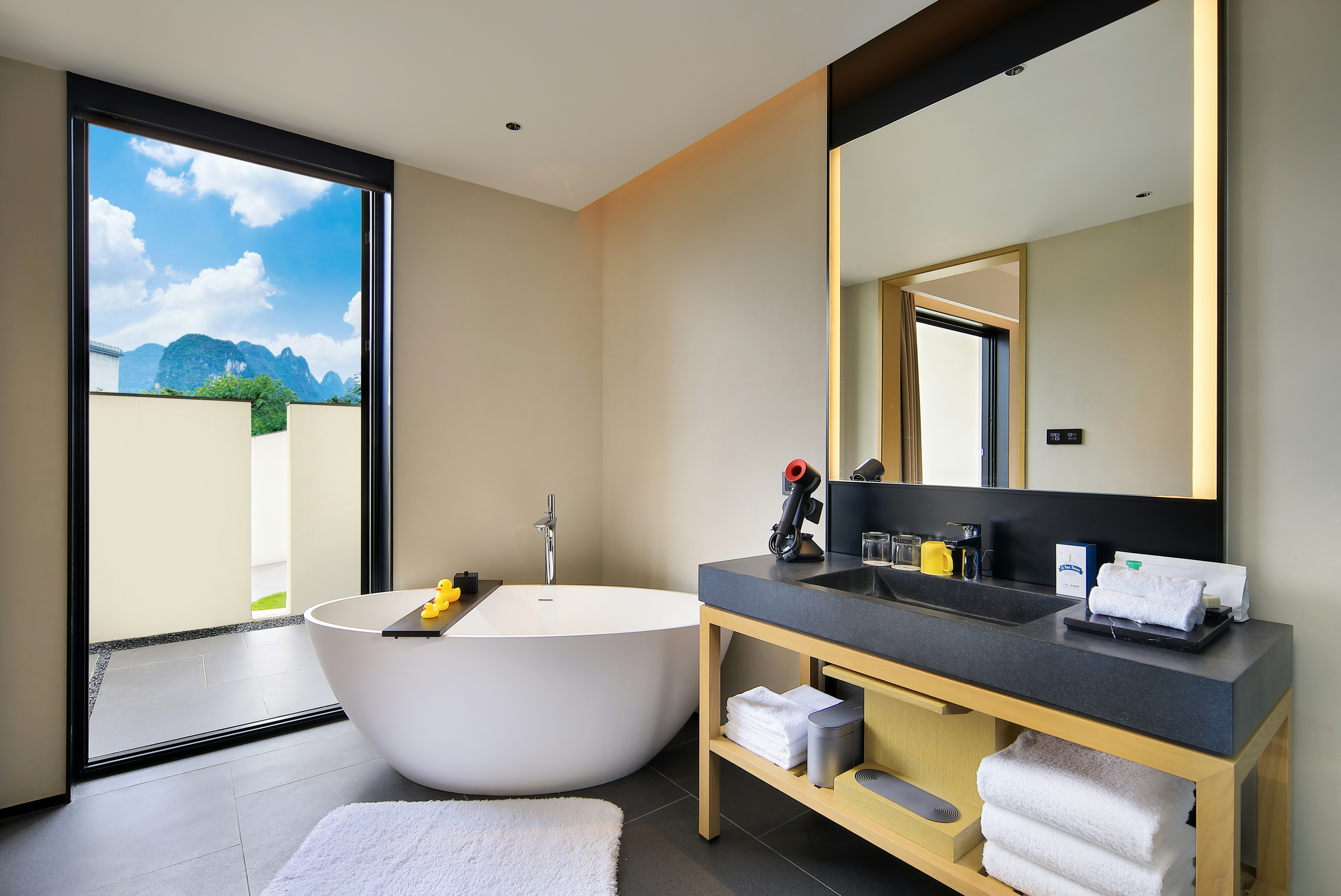 Courtyard Family Room Restroom