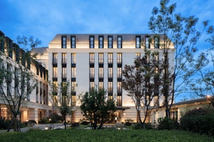 Yiuteung Mansion