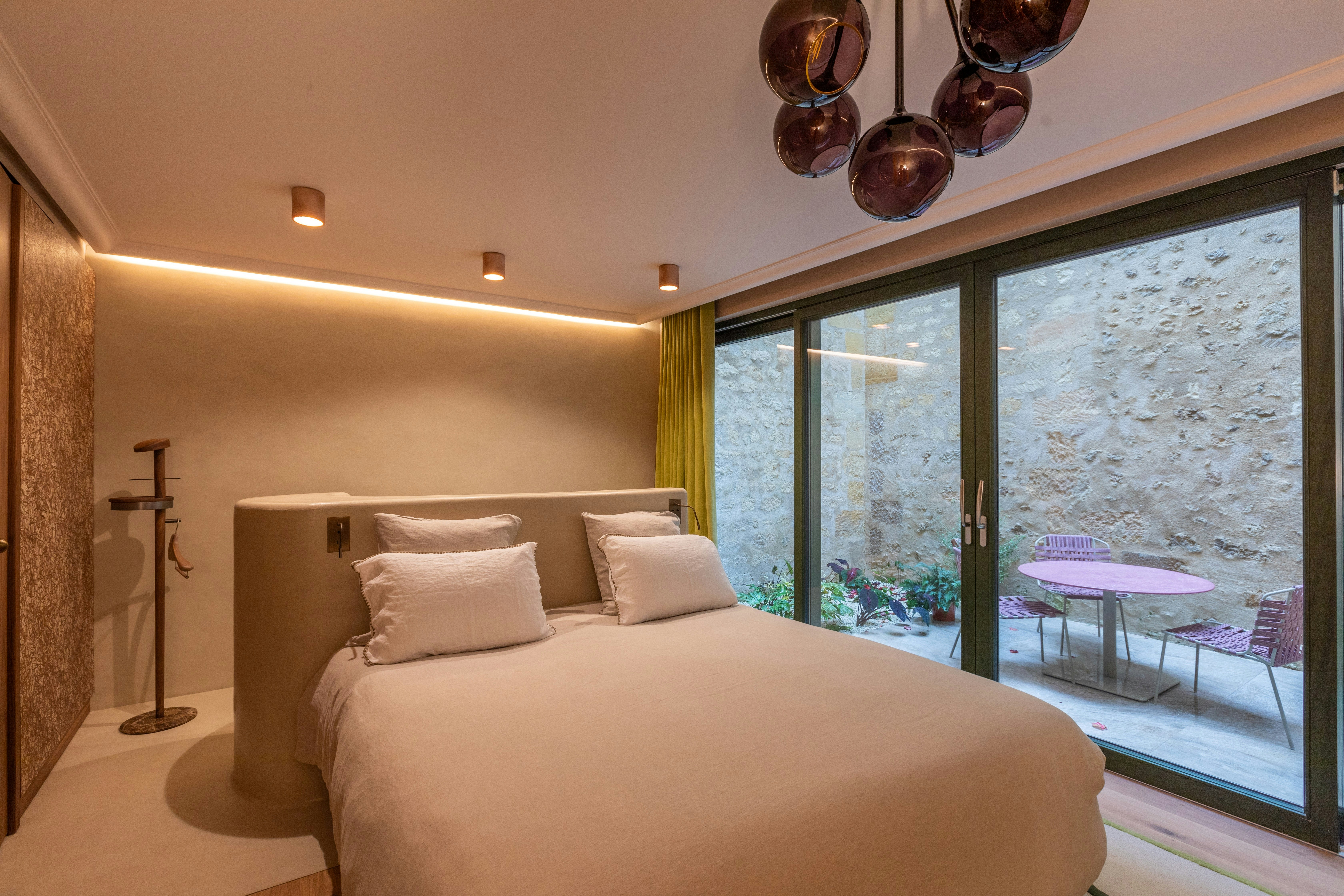 Yndo Suite - Bedroom