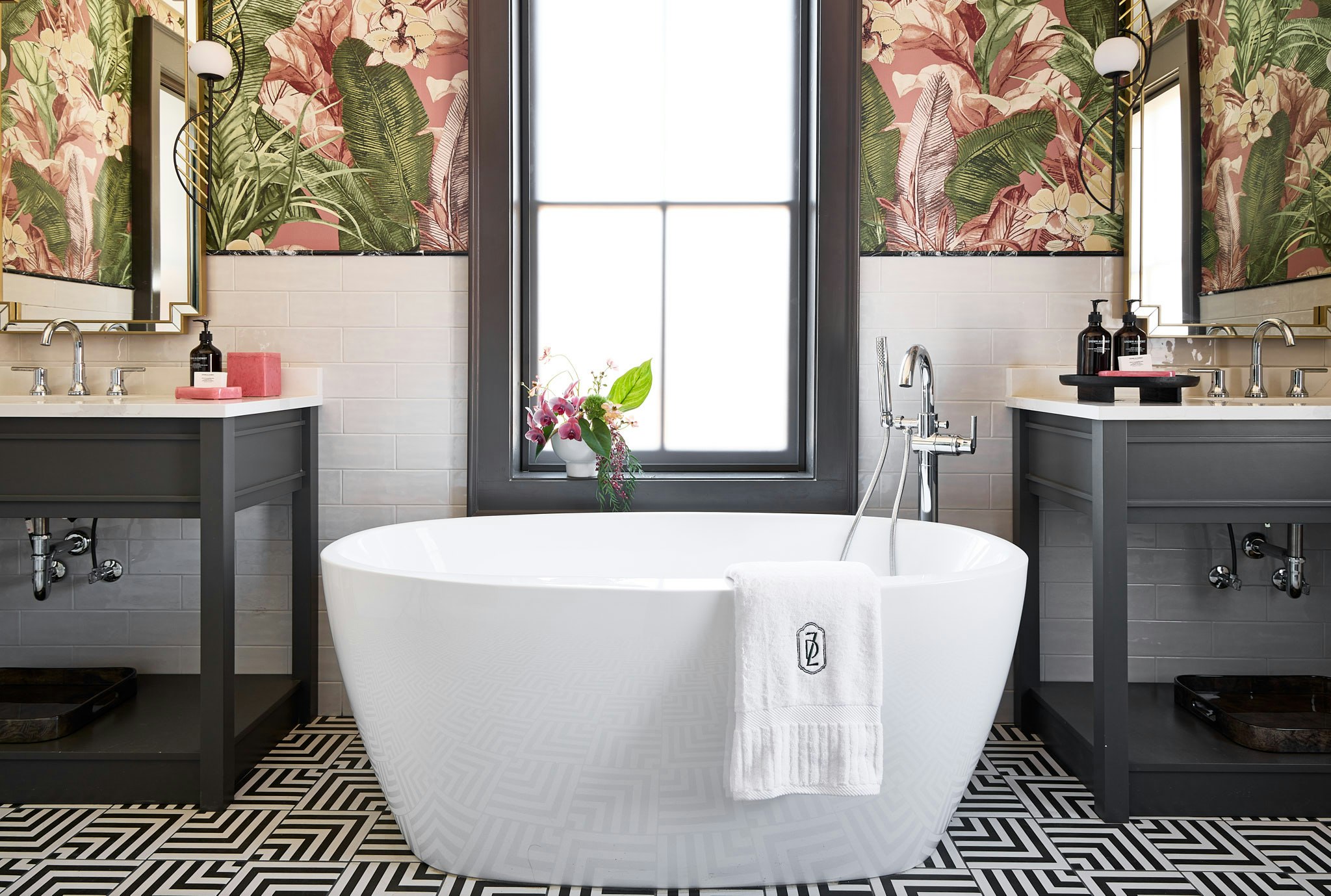 Magnolia King - Bathroom