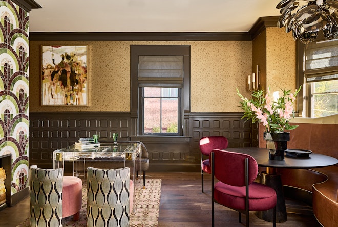 Wine & Roses Parlour
