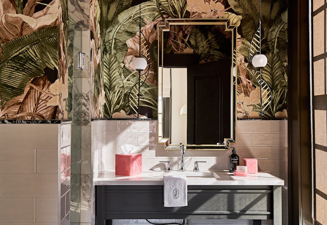 Wisteria Deluxe King - Bathroom