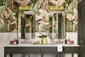 Verbena King - Bathroom
