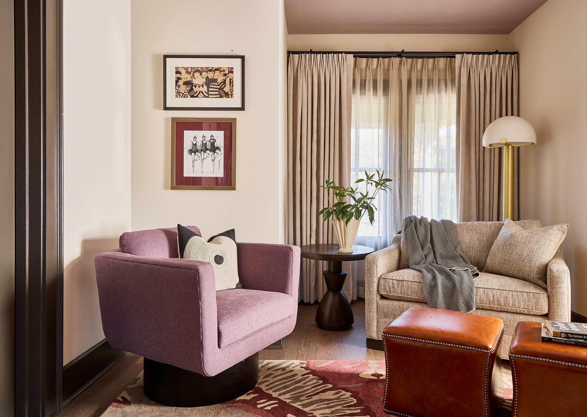 Goldenrod Junior Suite - Living Area