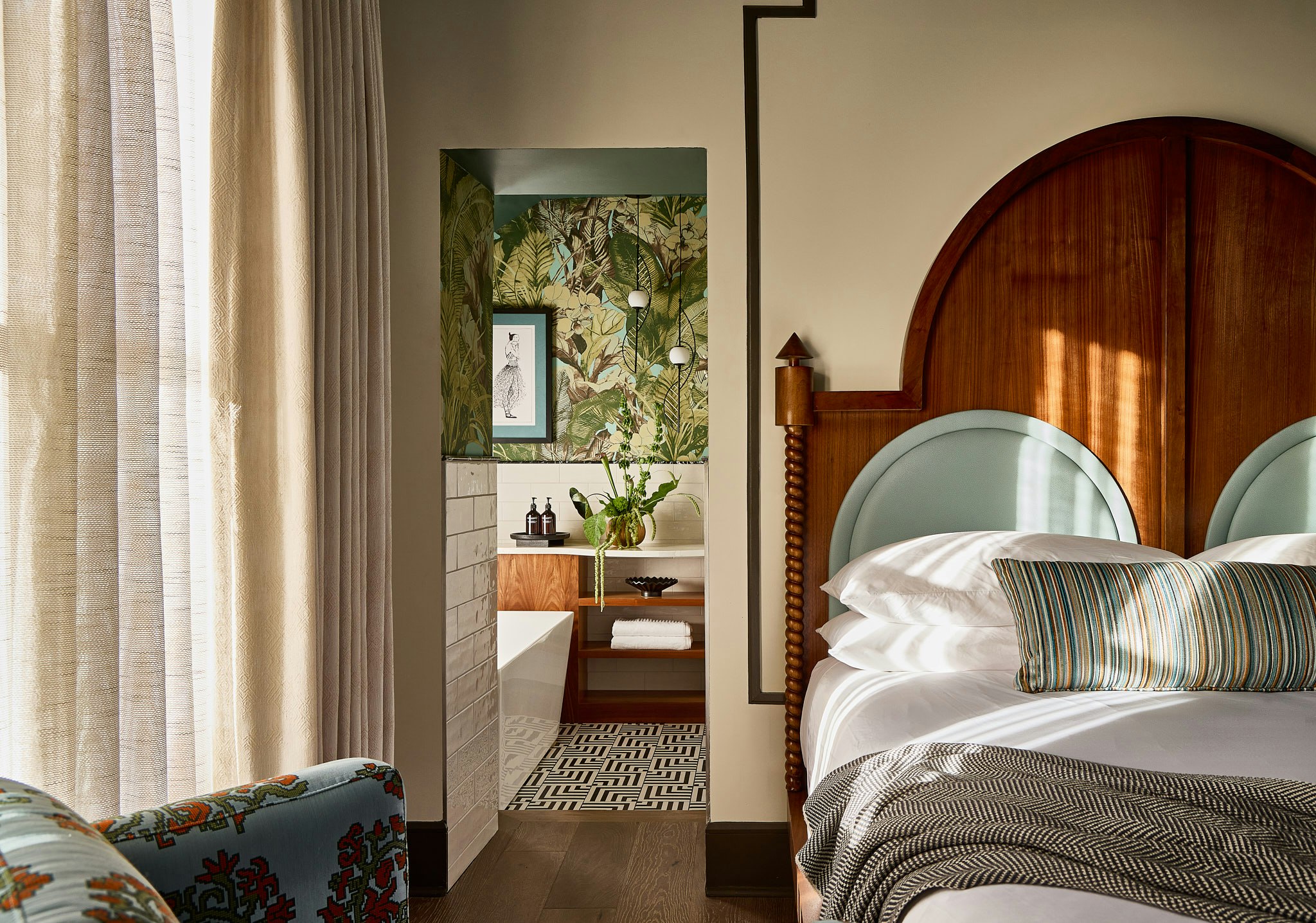 Magnolia King - Bedroom