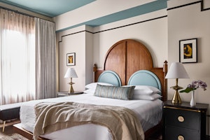 Paradise Executive Suite - Bedroom