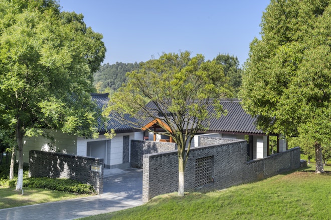 Lake View Mountain Stay One Room Villa - Exterior