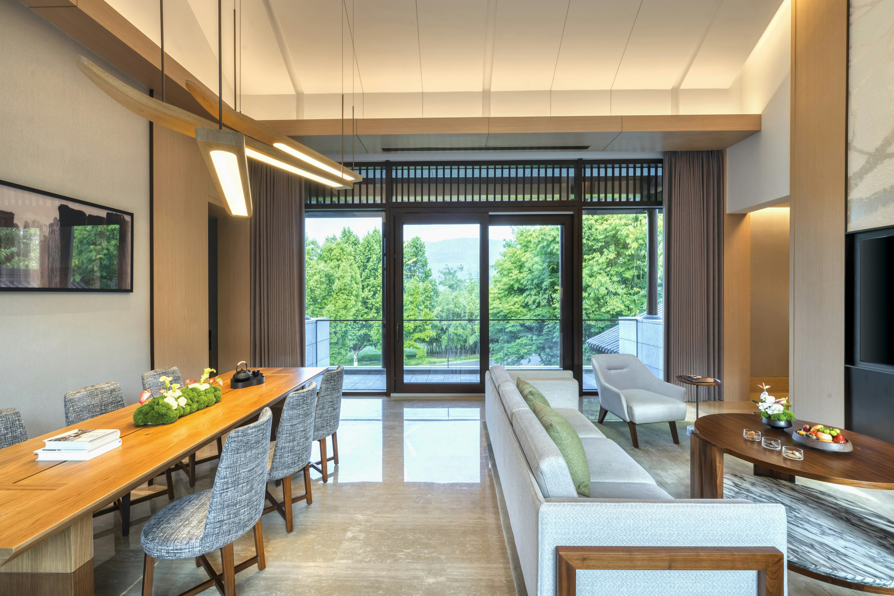 Lake View Mountain Stay Two Room Villa - Living Area