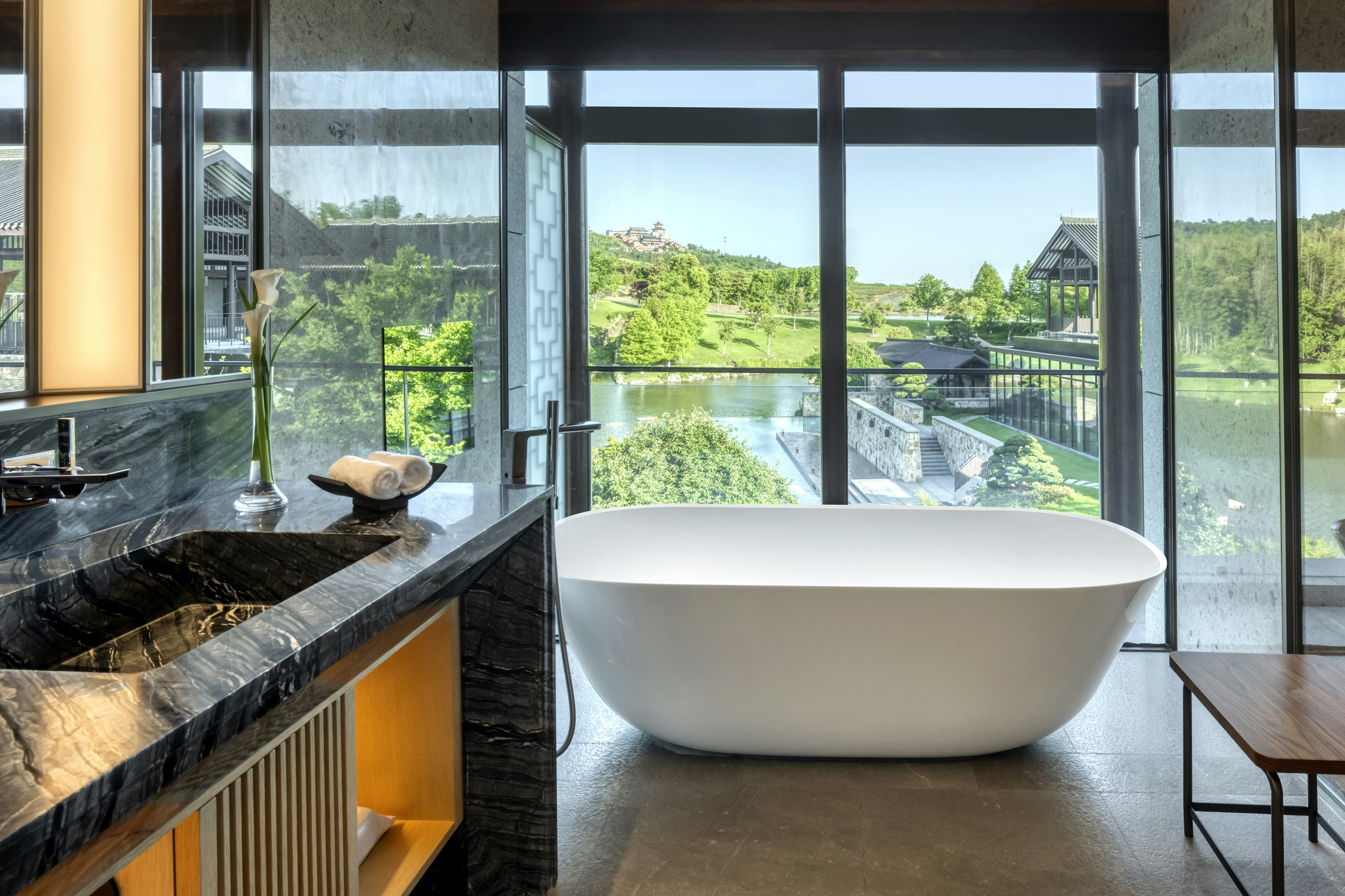 Lakeside Tatami Guest Room - Bathroom