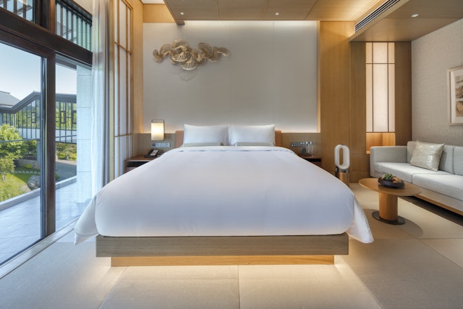 Lakeside Tatami Guest Room - Bedroom