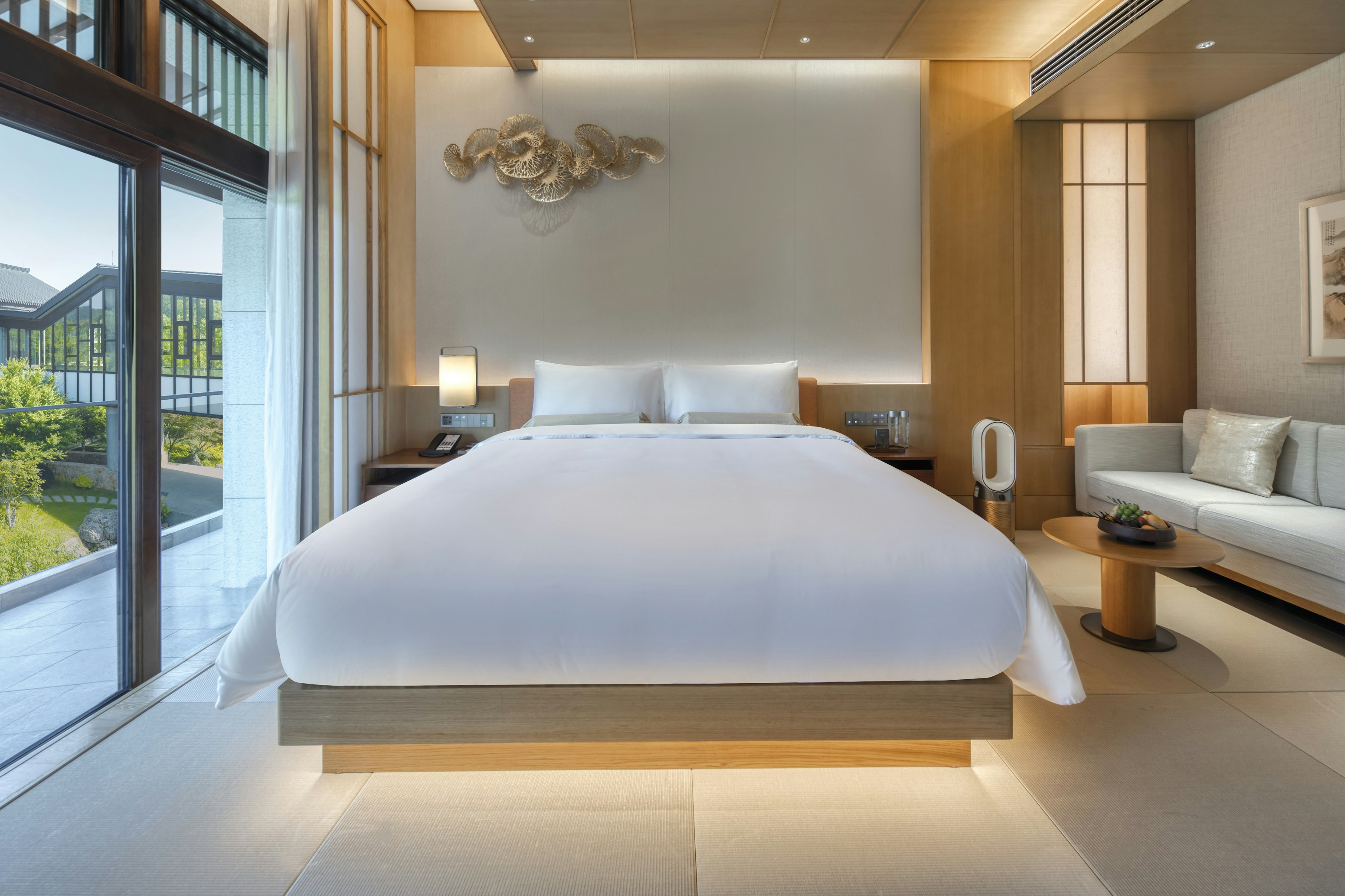 Lakeside Tatami Guest Room - Bedroom