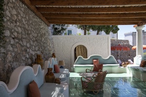 Pool Lounge