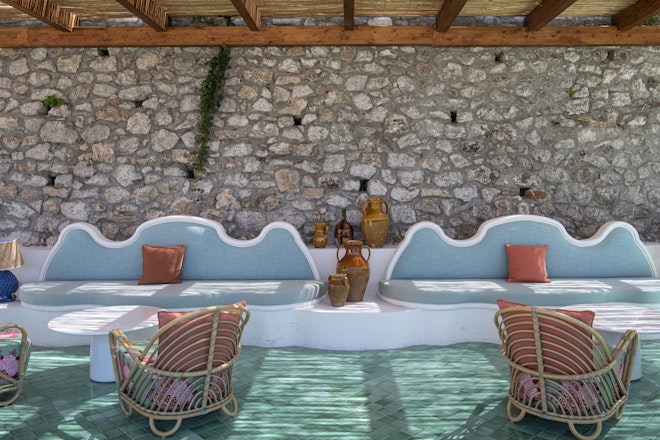 Pool Lounge